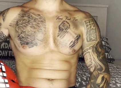 Boxing Cum with No Hands