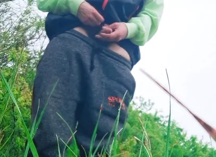 Masturbate at Public