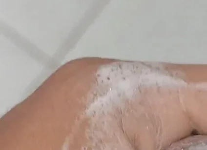 Extreme Burning Sensation Makes the Glans Foam with Arousal.