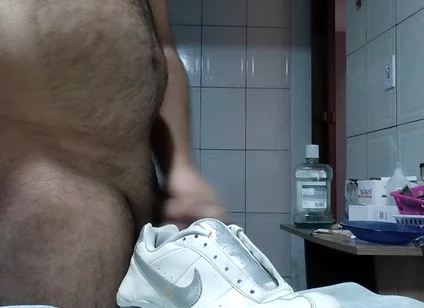Cumming in My Ex Girlfriend's Old Nike Shox.