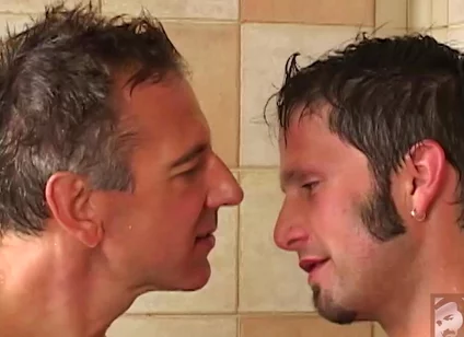 Stepdaddy Hunt: 4 Shower Buddies