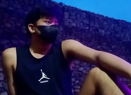Asian Twink Outdoor Session with Cumshot
