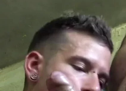 Slut creampied by XXL COKC in exhibit place cruising