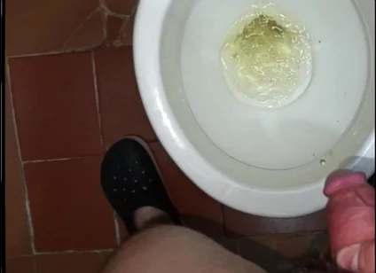 Compilation of Horny Twinks Peeing and Masturbating